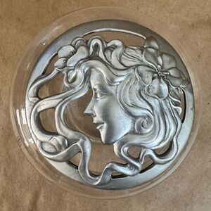 1988 Seagull Pewter Art Nouveau Lady & Flowers Potpourri Dish. 3” by 4.5”